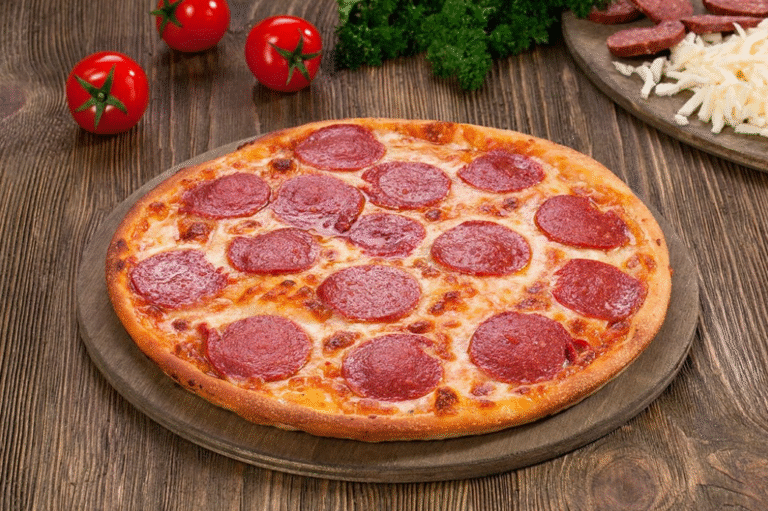 Sosiska və Kolbasa ilə Dadlı ev Pizzası Resepti